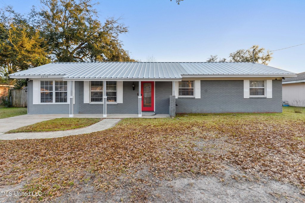 Home for sale at 2510 Parkwood Pl in Ocean Springs